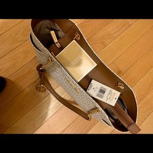 New Micheal Kors Bag